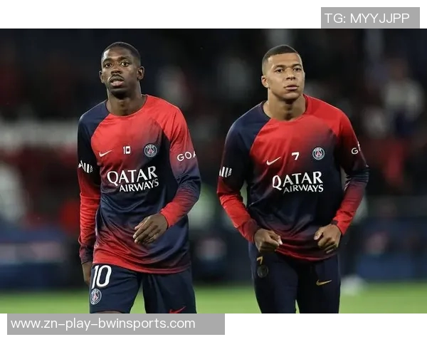 姆巴佩争抢中意外倒地主动示意换人球迷心忧望无大碍 姆巴佩争抢中意外倒地主动示意换人球迷心忧望无大碍