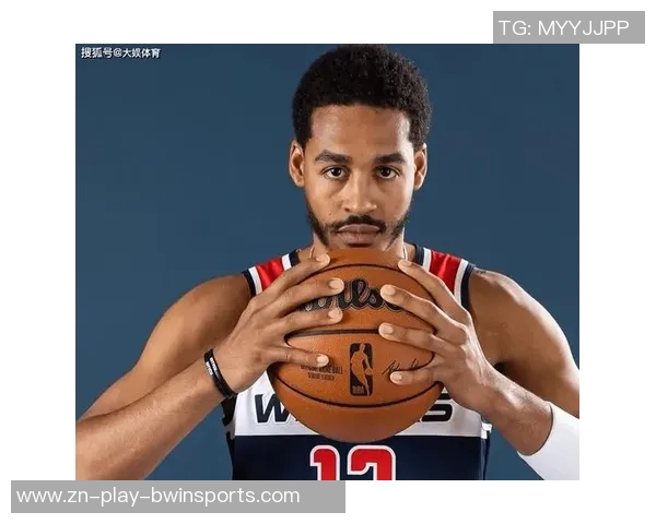 普尔上半场表现平平三分命中率低迷但罚球全中助球队保持竞争力 普尔上半场表现平平三分命中率低迷但罚球全中助球队保持竞争力