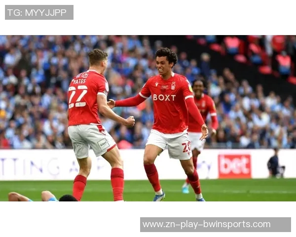 曼联近期状态回暖豪取4胜英超仅次于阿森纳的表现引关注 曼联近期状态回暖豪取4胜英超仅次于阿森纳的表现引关注