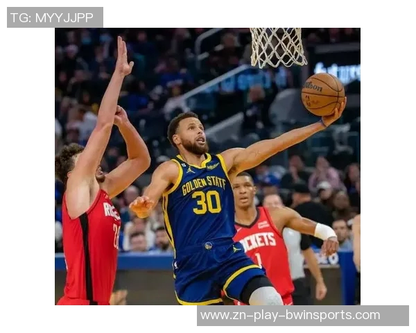 库里盛赞巴特勒训练赛表现出色攻防两端展现统治力 库里盛赞巴特勒训练赛表现出色攻防两端展现统治力