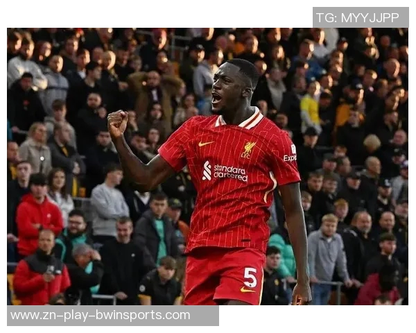 迪尼评科纳特表现欠佳与范迪克搭档显得犹豫不决 迪尼评科纳特表现欠佳与范迪克搭档显得犹豫不决