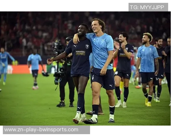 38岁大卫路易斯带领10人队伍零封对手获欧冠MVP表现惊艳 38岁大卫路易斯带领10人队伍零封对手获欧冠MVP表现惊艳