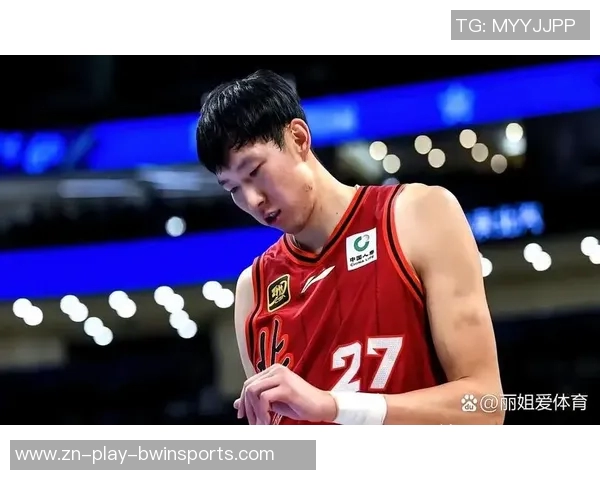 周琦半场强势表现内线统治力显现贡献7分5篮板助力球队奋勇争先 周琦半场强势表现内线统治力显现贡献7分5篮板助力球队奋勇争先